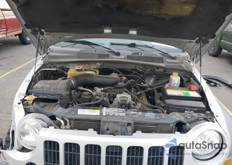 2005 Jeep Liberty Sport from USA, damaged, VIN 1J4GL48K55W653523